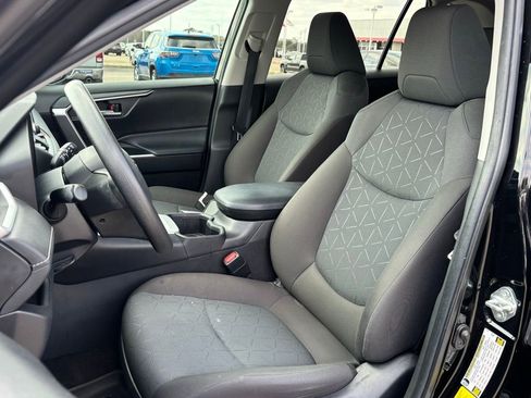 Used 2023 Toyota RAV4 XLE image 6