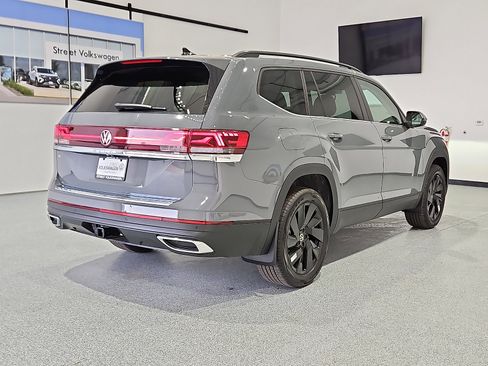 New 2026 Volkswagen Atlas SE FWD image 4