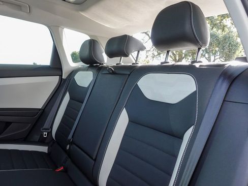 Certified 2025 Volkswagen Taos SEL image 26