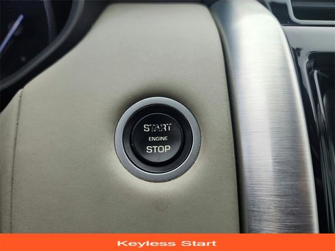 Used 2017 Land Rover Discovery HSE image 37