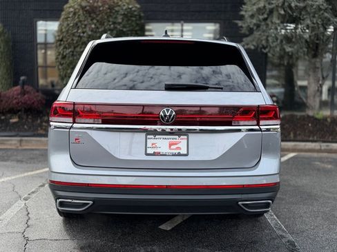 Used 2024 Volkswagen Atlas SE image 15