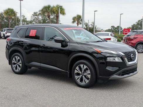 Certified 2023 Nissan Rogue SV AWD/4WD image 2