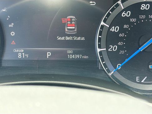 Used 2021 Toyota Highlander XLE AWD/4WD image 41