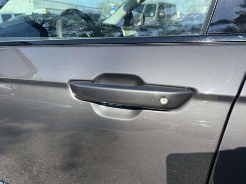 Certified 2023 Jeep Grand Cherokee Limited image 13