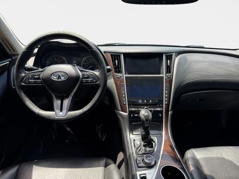 Used 2018 INFINITI Q50 Luxe w/ Essential Package (3.0T Luxe) AWD/4WD image 13
