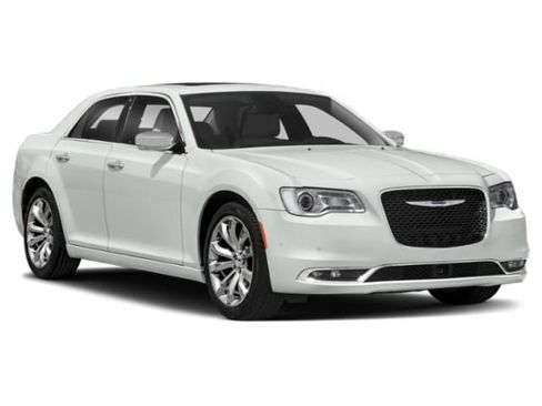 Used 2019 Chrysler 300 Touring w/ Sport Appearance Package RWD image 6