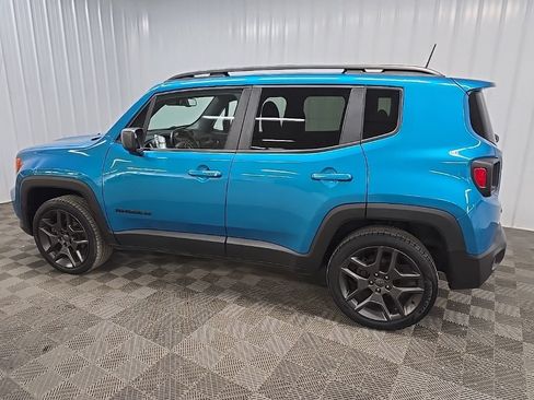 Used 2021 Jeep Renegade Latitude AWD/4WD image 4
