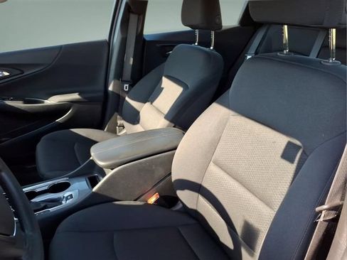 Used 2025 Chevrolet Malibu LT FWD image 12