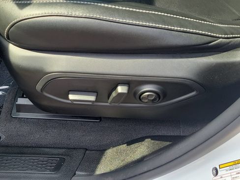 Certified 2022 Jeep Grand Cherokee Limited AWD/4WD image 19