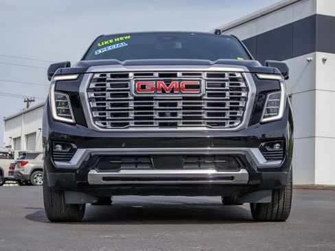 Used 2025 GMC Yukon XL Denali AWD/4WD image 34