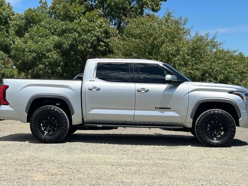 Used 2023 Toyota Tundra Limited w/ Power Package AWD/4WD image 3