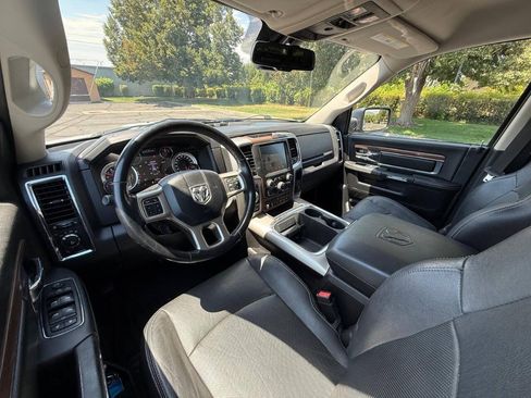 Used 2016 RAM 1500 Laramie w/ Convenience Group AWD/4WD image 9