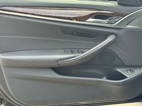 Used 2020 BMW 530i xDrive w/ Convenience Package image 17