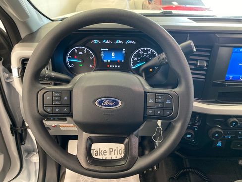 New 2026 Ford F550 4x4 Crew Cab image 18