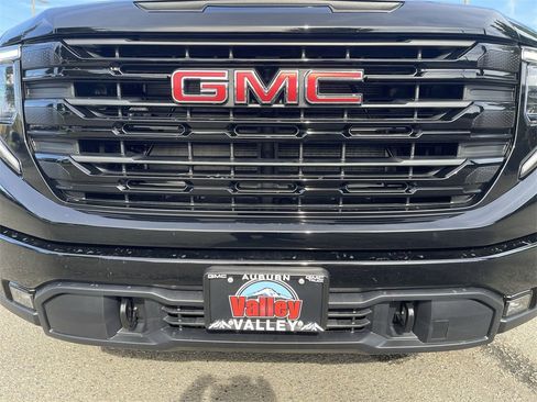 New 2026 GMC Sierra 1500 Elevation image 30