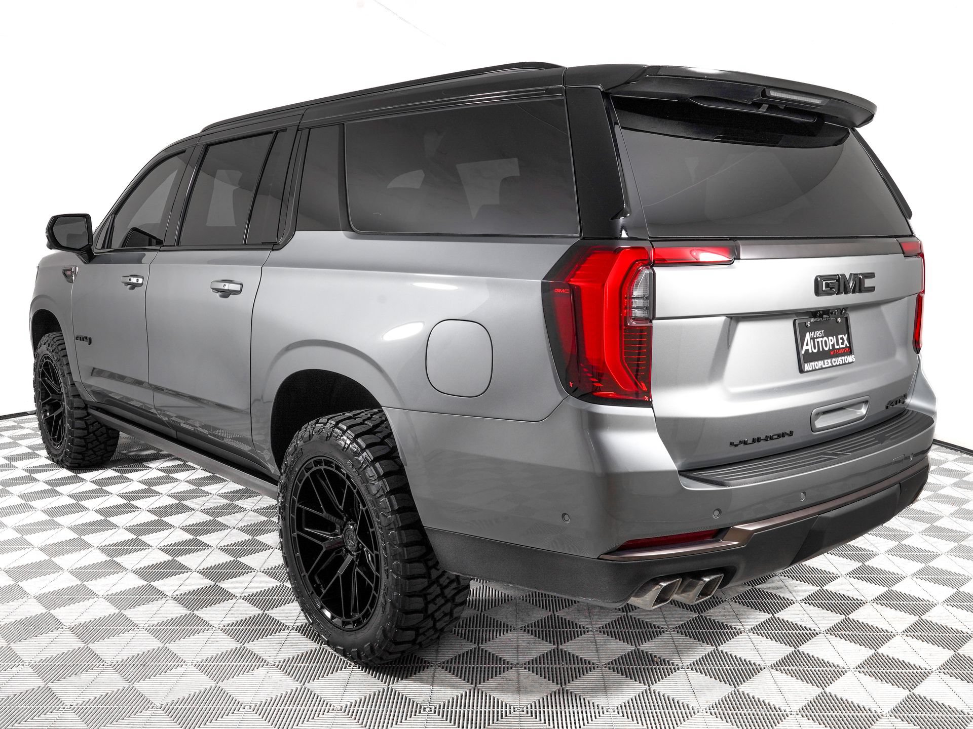 Used 2026 GMC Yukon XL AT4 Ultimate w/ LPO, Floor Liner Package AWD/4WD image 7