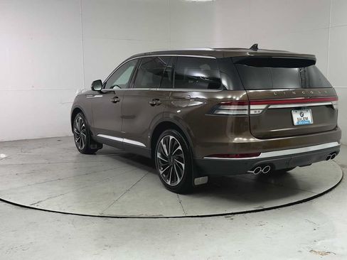 Used 2022 Lincoln Aviator Reserve w/ Equipment Group 201A AWD/4WD image 3