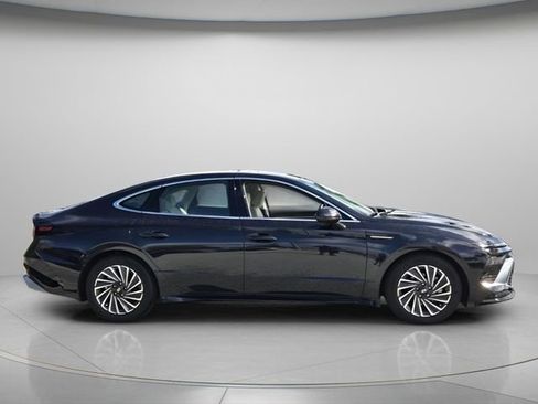 Certified 2025 Hyundai Sonata SEL FWD image 5