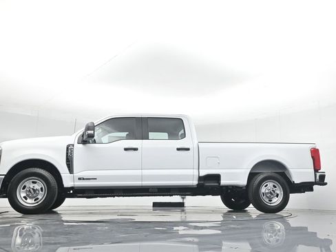 New 2025 Ford F350 XL w/ XL Driver Assist Package image 7
