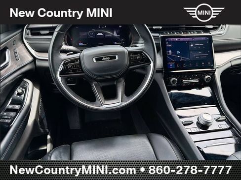Used 2022 Jeep Grand Cherokee L Overland w/ Luxury Tech Group IV AWD/4WD image 23