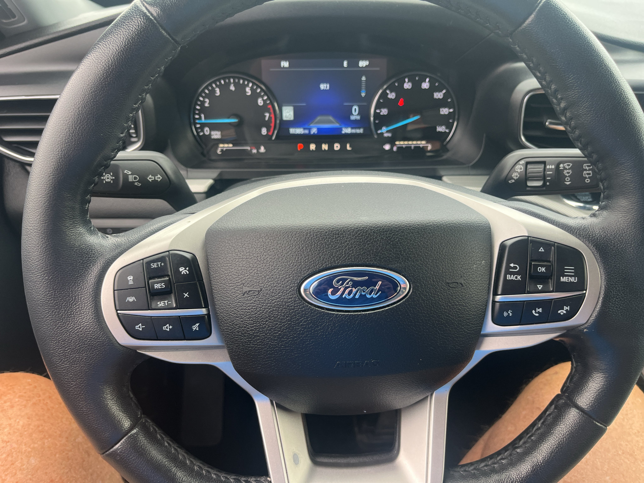 Used 2021 Ford Explorer XLT w/ Equipment Group 202A AWD/4WD image 18