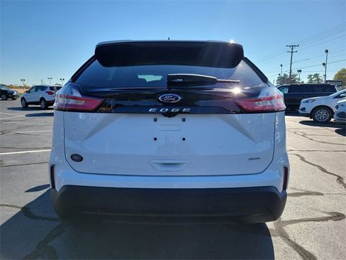 New 2024 Ford Edge SE image 6