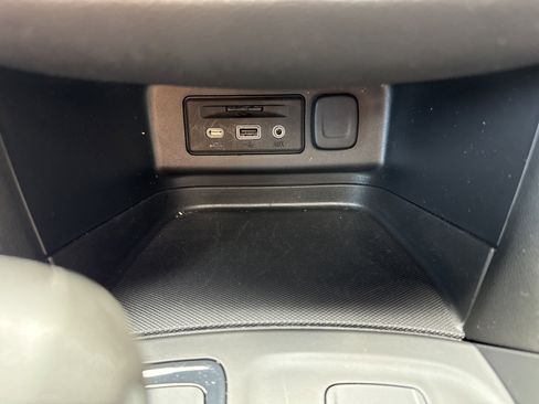 Used 2023 Chevrolet Equinox RS w/ RS Leather Package image 28