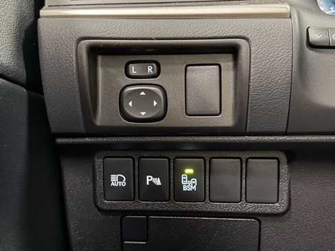 Used 2018 Lexus ES 350 w/ Navigation System Package image 13