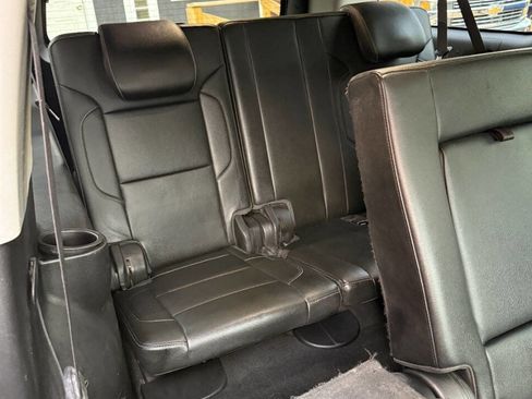 Used 2016 Chevrolet Suburban LT image 20
