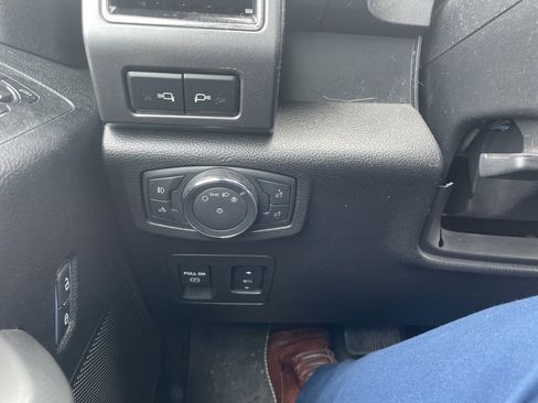 Used 2018 Ford F150 XLT w/ Equipment Group 302A Luxury image 10