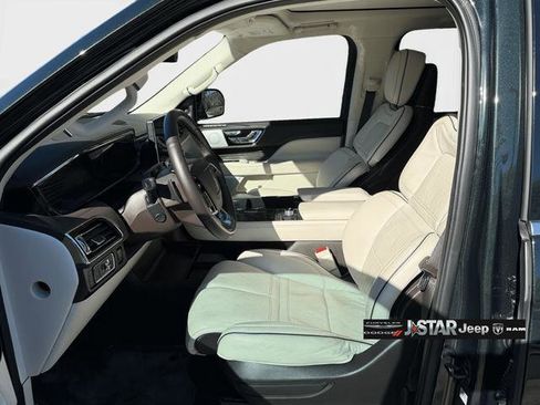 Used 2024 Lincoln Navigator Black Label image 13