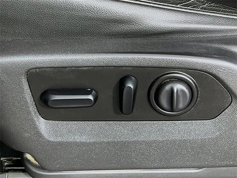 Used 2020 Chevrolet Silverado 1500 LT w/ All-Star Edition image 11