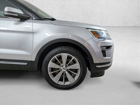 Used 2018 Ford Explorer Limited AWD/4WD image 11