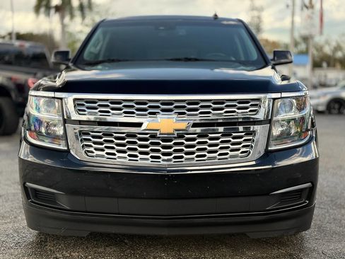 Used 2017 Chevrolet Suburban LT image 4