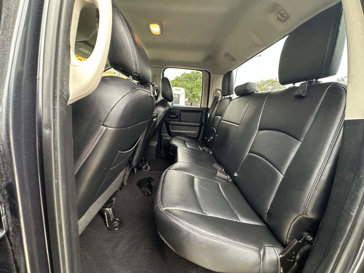Used 2017 RAM 1500 Express AWD/4WD image 34