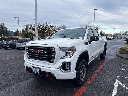 Used 2020 GMC Sierra 1500 AT4 w/ AT4 Premium Package image 3