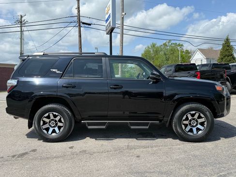 Used 2023 Toyota 4Runner TRD Off-Road Premium w/ Moonroof Package AWD/4WD image 12