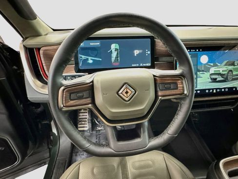 Used 2023 Rivian R1S Adventure AWD/4WD image 11