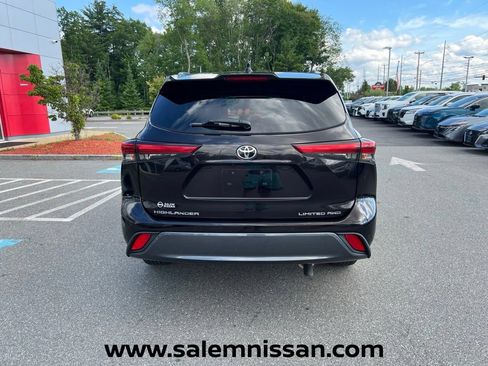 Used 2020 Toyota Highlander Limited AWD/4WD image 6