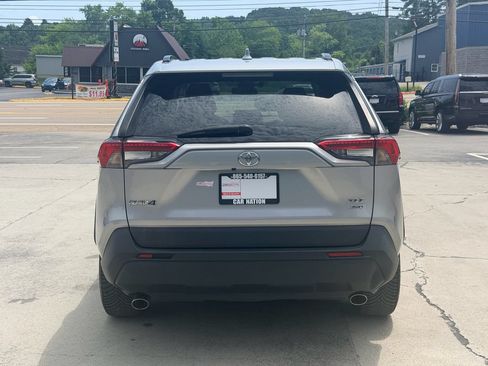 Used 2021 Toyota RAV4 XLE Premium AWD/4WD image 5