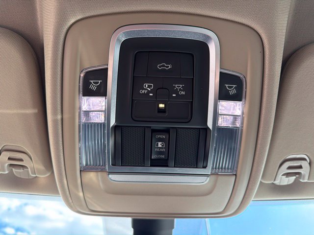 Used 2019 RAM 1500 Laramie AWD/4WD image 24