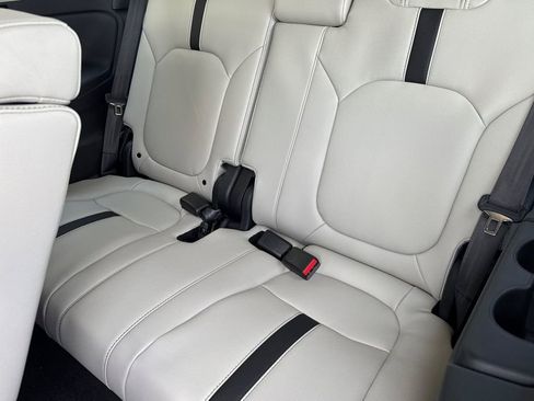 New 2026 Honda Pilot Touring image 17