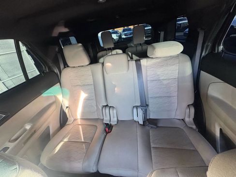 Used 2015 Ford Explorer FWD image 12