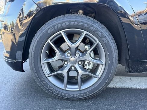 Used 2020 Jeep Grand Cherokee Limited X image 11