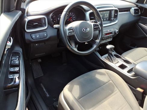Used 2020 Kia Sorento LX w/ LX I4 Convenience Package FWD image 18