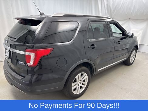 Used 2019 Ford Explorer XLT w/ Equipment Group 202A image 3