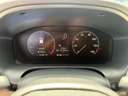 Used 2025 Honda HR-V LX image 14