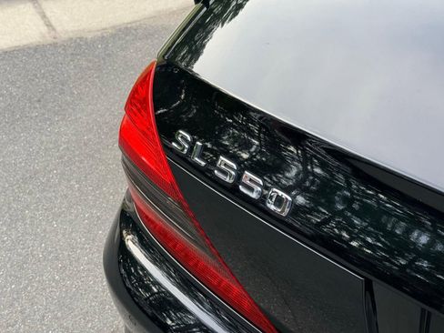 Used 2011 Mercedes-Benz SL 550 image 10
