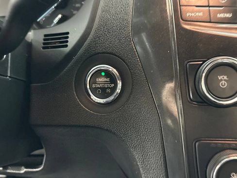 Used 2019 Ford Explorer XLT FWD image 28