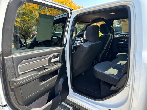 Used 2024 RAM 3500 Big Horn image 26
